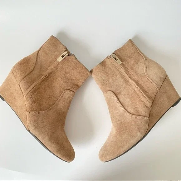 Antonio Melani Tan Suede Leather Wedge Bootie Womens size 7 Zipper Closure - Picture 8 of 16